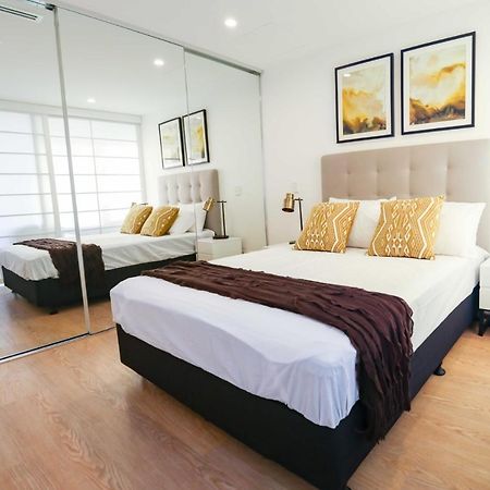 Modern Designers Pad By Serain Residences 布里斯班 外观 照片