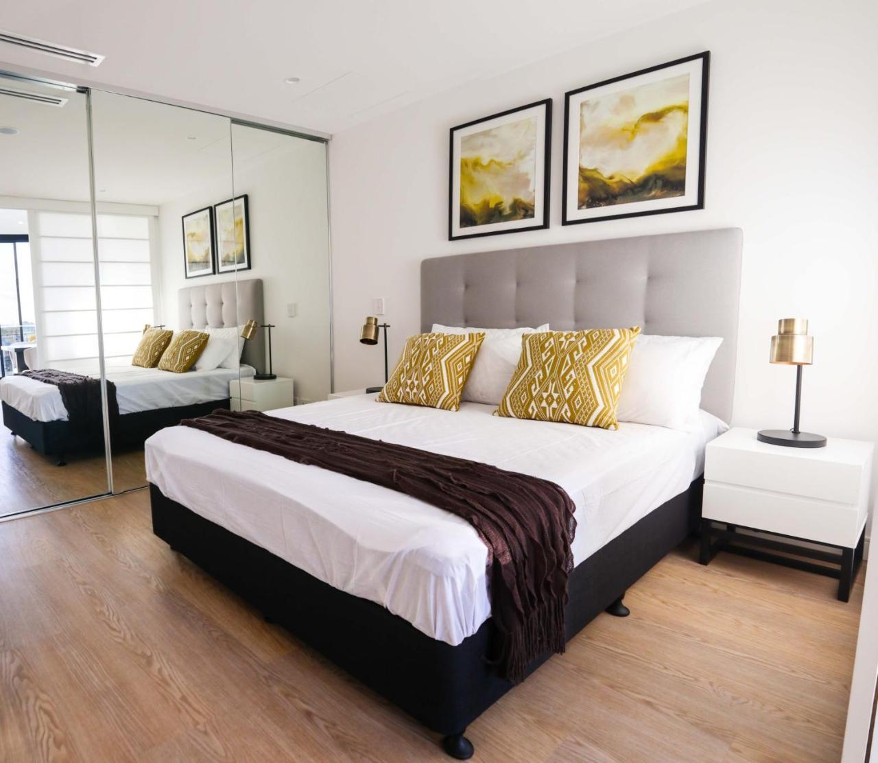 Modern Designers Pad By Serain Residences 布里斯班 外观 照片