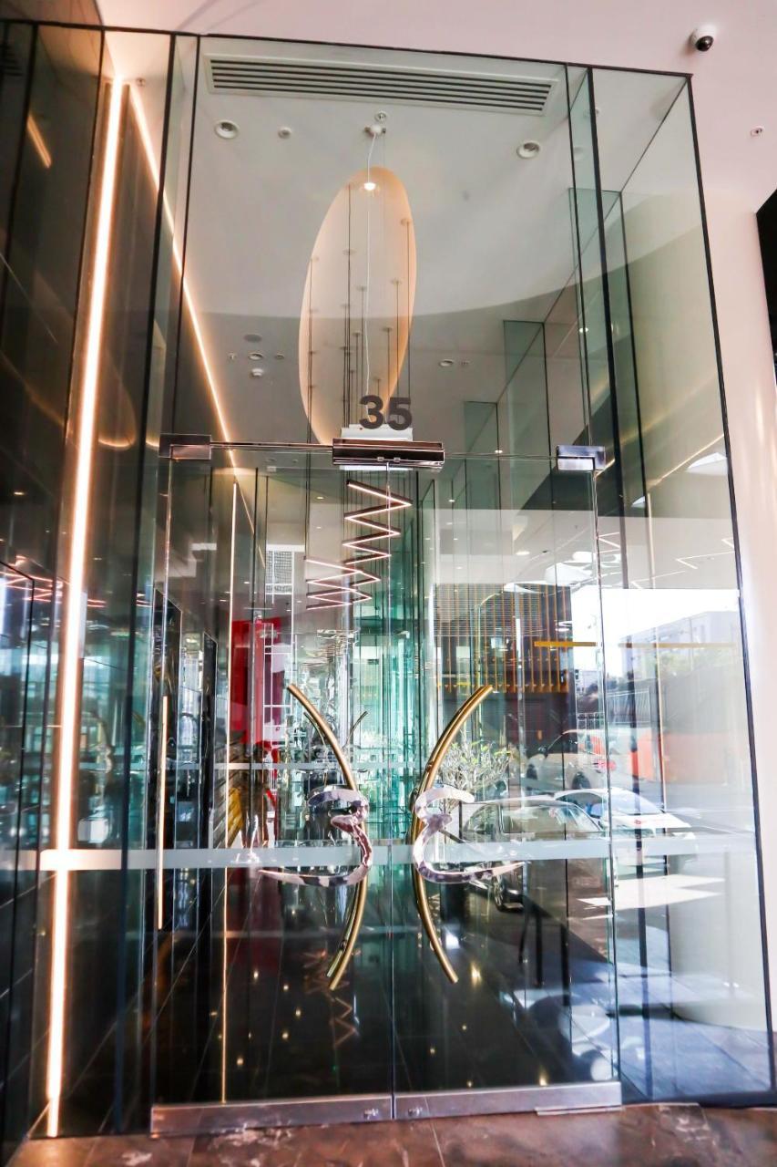 Modern Designers Pad By Serain Residences 布里斯班 外观 照片
